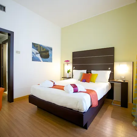 Mercure Centro Angioino 4* Neapel