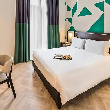 Hotel Mercure Centro Angioino 4*