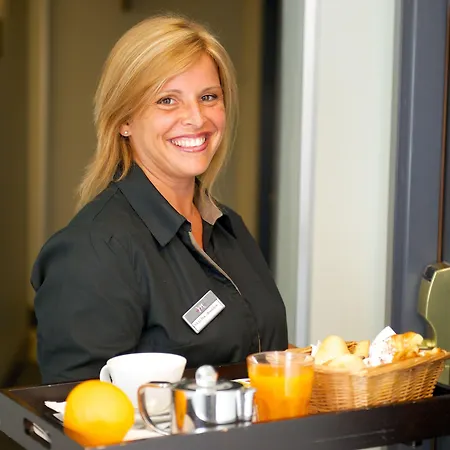 Mercure Centro Angioino 4* Naples