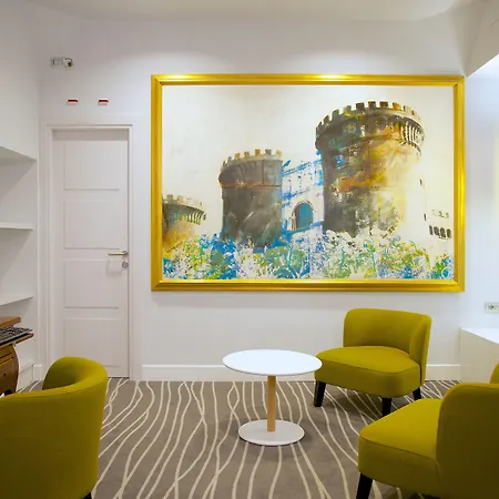 Hotel Mercure Centro Angioino 4*