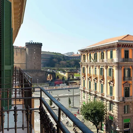 Hotel Mercure Centro Angioino 4*