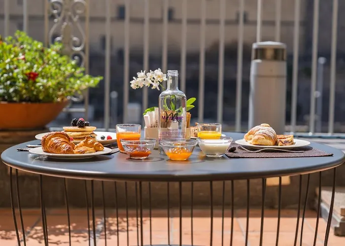 Mercure Centro Angioino 4*