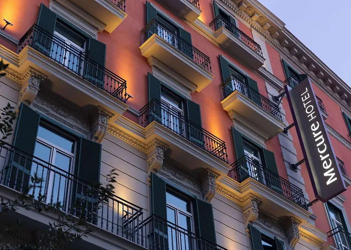 Mercure Centro Angioino 4*