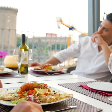 Mercure Centro Angioino Hotel 4*