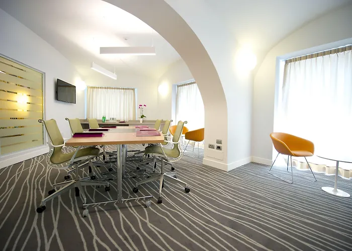 Hotel Mercure Centro Angioino