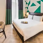 Hotel Mercure Centro Angioino 4*