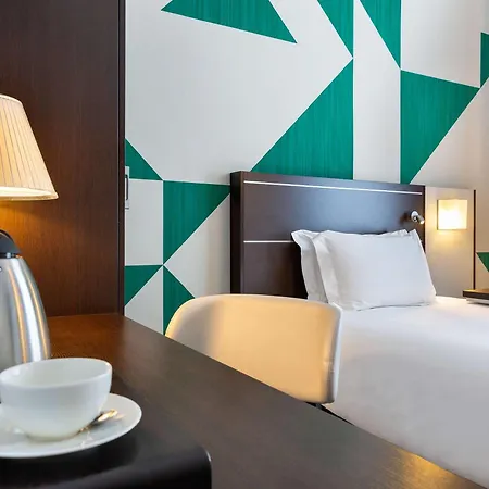 Hotel Mercure Centro Angioino 4*