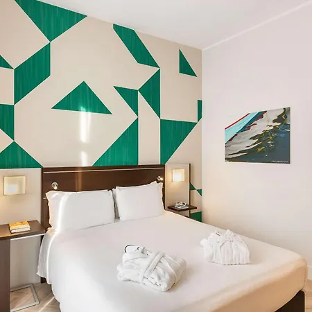 Mercure Centro Angioino 4* Naples