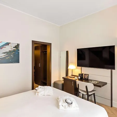 Mercure Centro Angioino 4* Naples