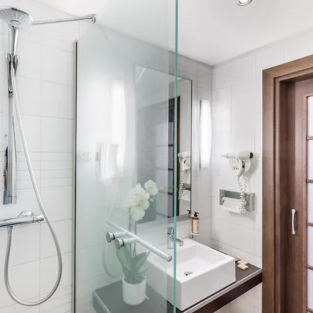 Mercure Centro Angioino 4* Naples