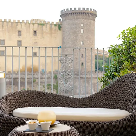 Mercure Centro Angioino Отель