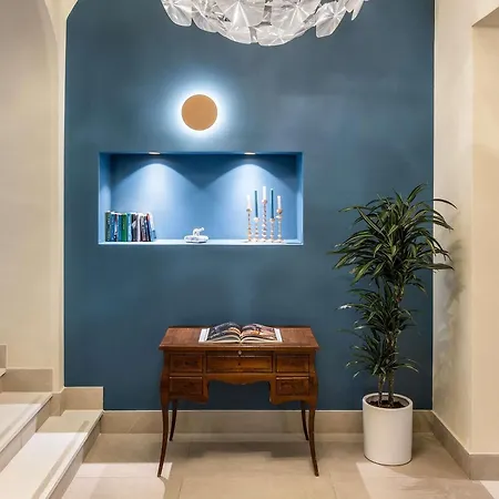 Mercure Centro Angioino 4*