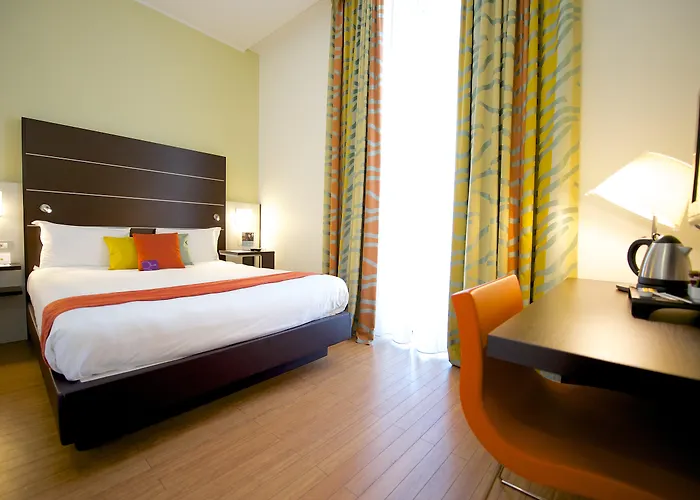 Mercure Centro Angioino 4*