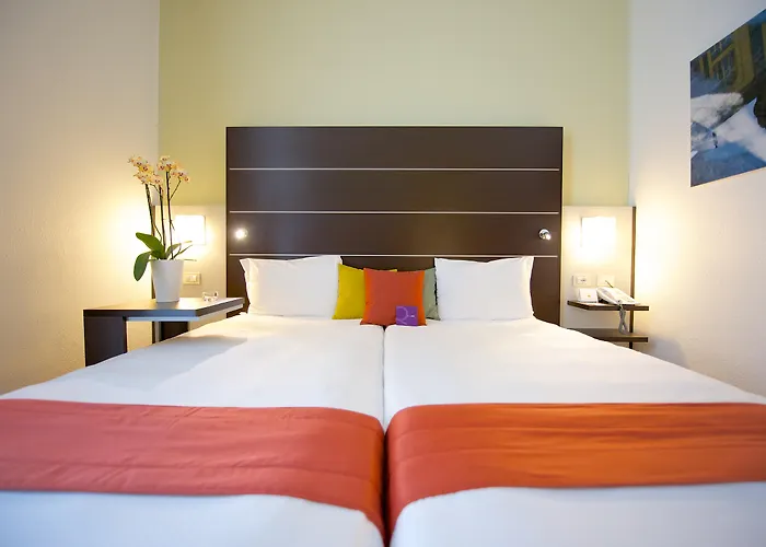 Hotel Mercure Centro Angioino 4*