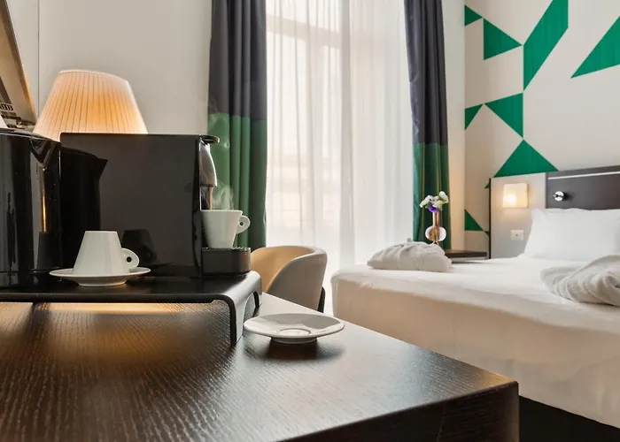 Hotel Mercure Centro Angioino