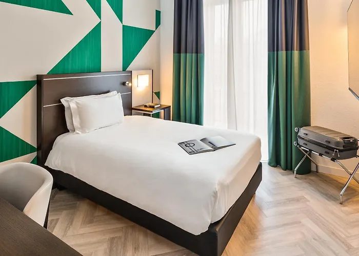 Mercure Centro Angioino Hotel 4*