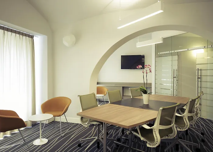 Mercure Centro Angioino Hotel