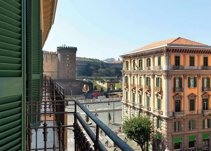 Hotel Mercure Centro Angioino 4*