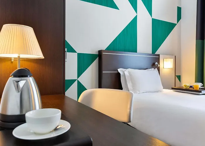 Hotel Mercure Centro Angioino 4*