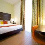 Mercure Centro Angioino 4*