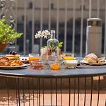 Mercure Centro Angioino 4*