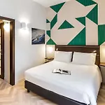 Mercure Centro Angioino 4* Naples