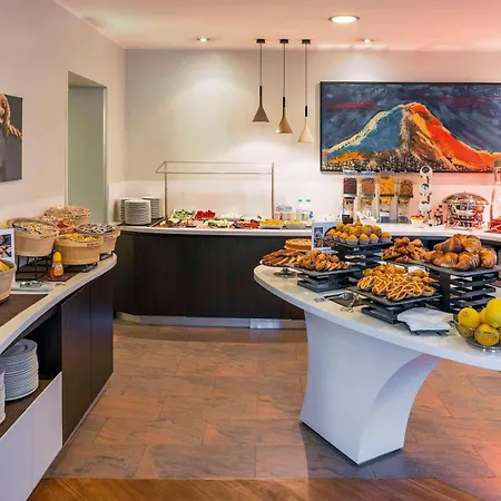 Mercure Centro Angioino 4*